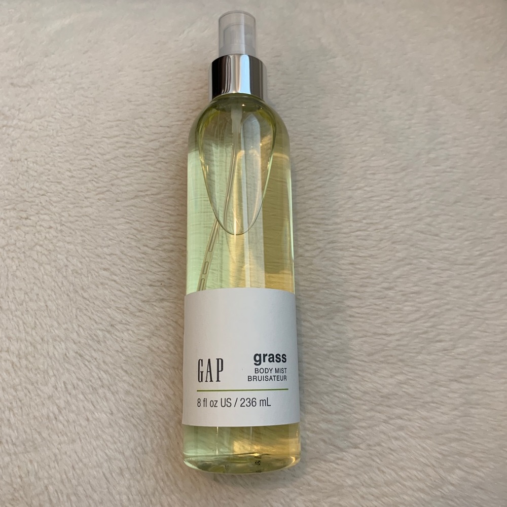 💚 Gap Grass Body Spray 8 oz